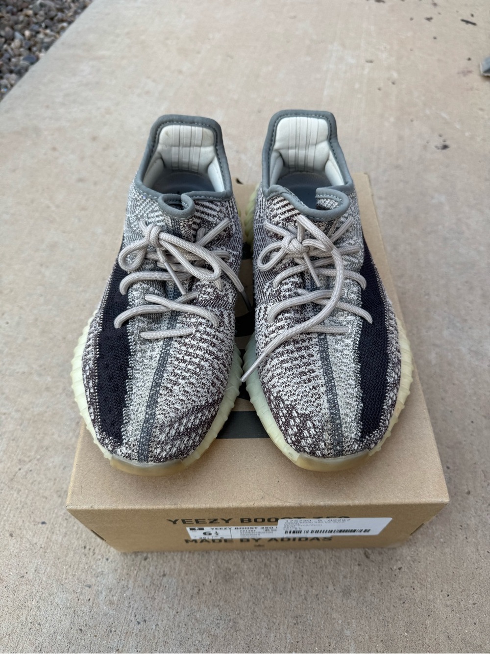 Yeezy Boost 350 V2 — zyon